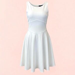 Lululemon Court Crush Dress White
Size 4 NWT Retail $138
